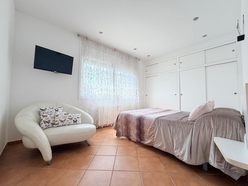 Foto a51a577f-214c-47bd-a4ea-471fb380ea84. Xalet amb calefacció aparcament piscina a Coma-ruga platja Coma-ruga