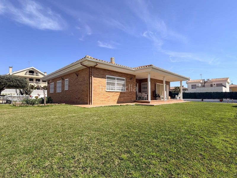 Foto eb0bd102-70dc-48c8-9559-2fef97e1d011. Xalet amb calefacció aparcament piscina a Coma-ruga platja Coma-ruga