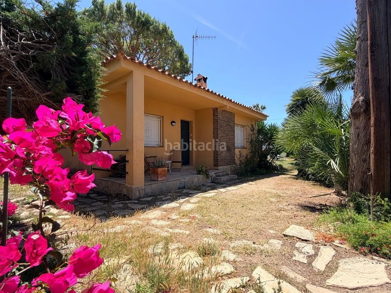 Foto c872bf77-8ad0-40b8-9582-136b4b5fbf0f. Xalet amb calefacció aparcament piscina a Cunit residencial Cunit