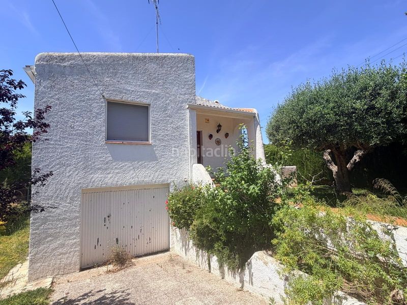 Foto 31ea7aa9-a4e0-4c9e-9212-2e25934c9eed. Xalet amb aparcament piscina a Cunit residencial Cunit