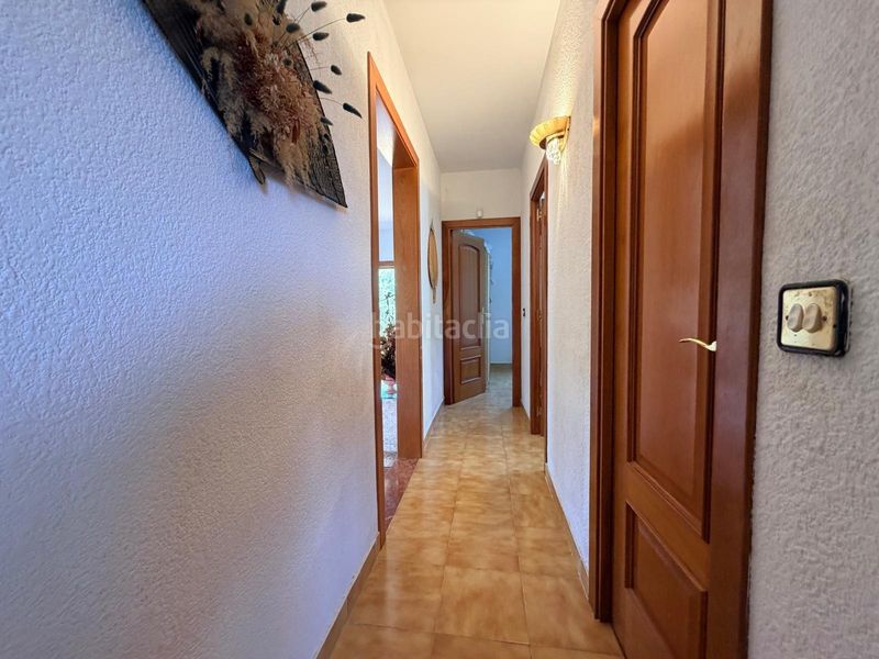 Foto 5ae2a89a-70a7-43ea-951d-f557379c3c4f. Xalet amb aparcament piscina a Cunit residencial Cunit