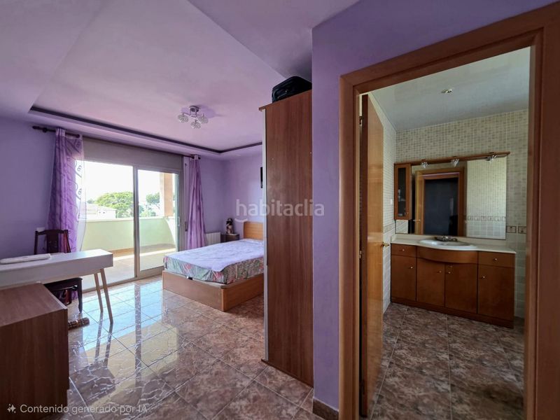 Foto 83d2a3eb-c361-4004-aba4-a95c75d61d46. Chalet  independiente en Cunit residencial Cunit