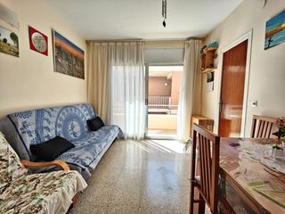 Pis  Carrer nervion. Piso con dos habitaciones cerca del mar en segur de calafell