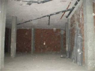 Lloguer Local Comercial a La Petxina. Local comercial en alquiler