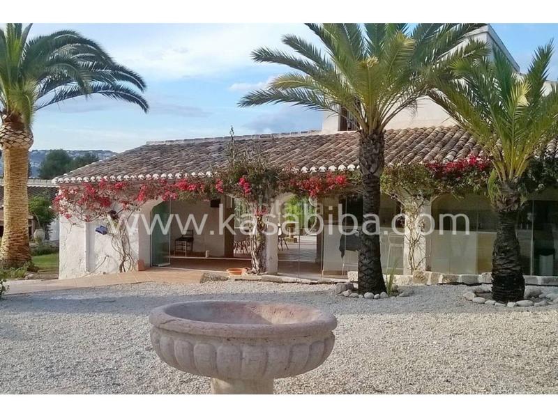 Foto 0cf22065-b66a-4e9f-b884-d2585e4b8d32. Alquiler chalet  en alquiler en balcón al marcap martíadsubia en Xàbia
