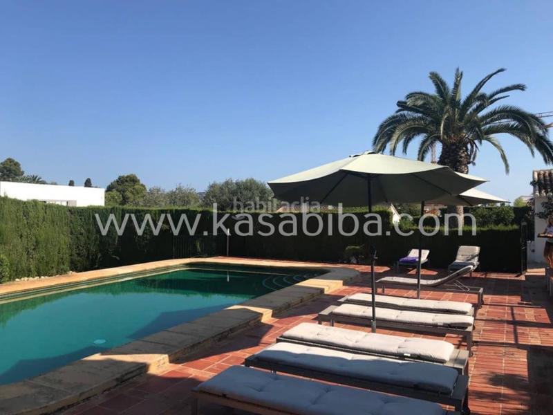 Foto 5cd763d9-e991-4429-8da9-077025b5eb20. Alquiler chalet  en alquiler en balcón al marcap martíadsubia en Xàbia