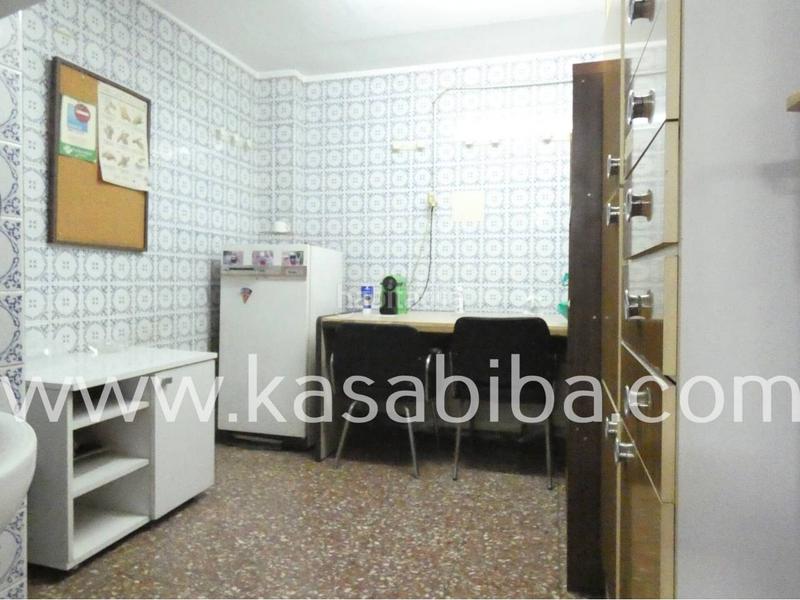 Foto 255c4ec9-4cb3-46aa-8e47-3ddddd4e76a8. Locale commerciale in perez galdos 75 in Nou Moles Valencia