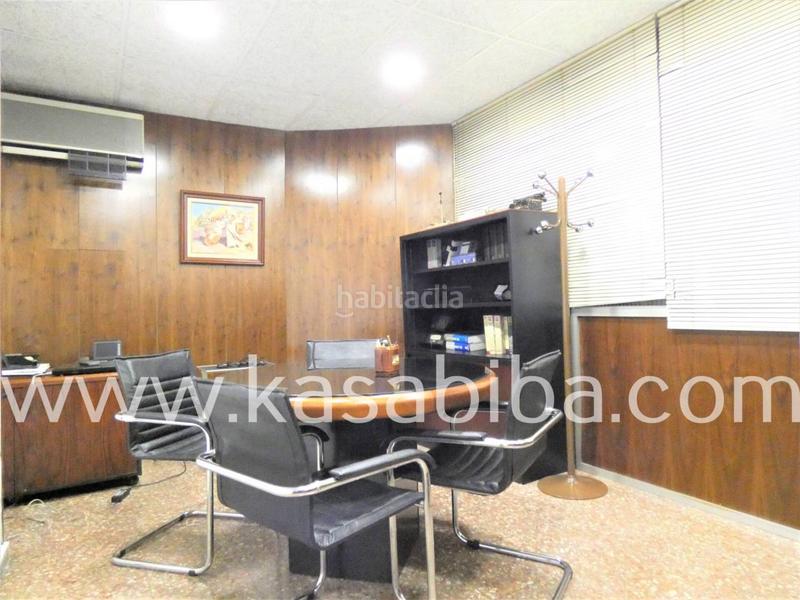 Foto f4cd101b-b144-4ccb-b231-1e21da31346e. Locale commerciale in perez galdos 75 in Nou Moles Valencia