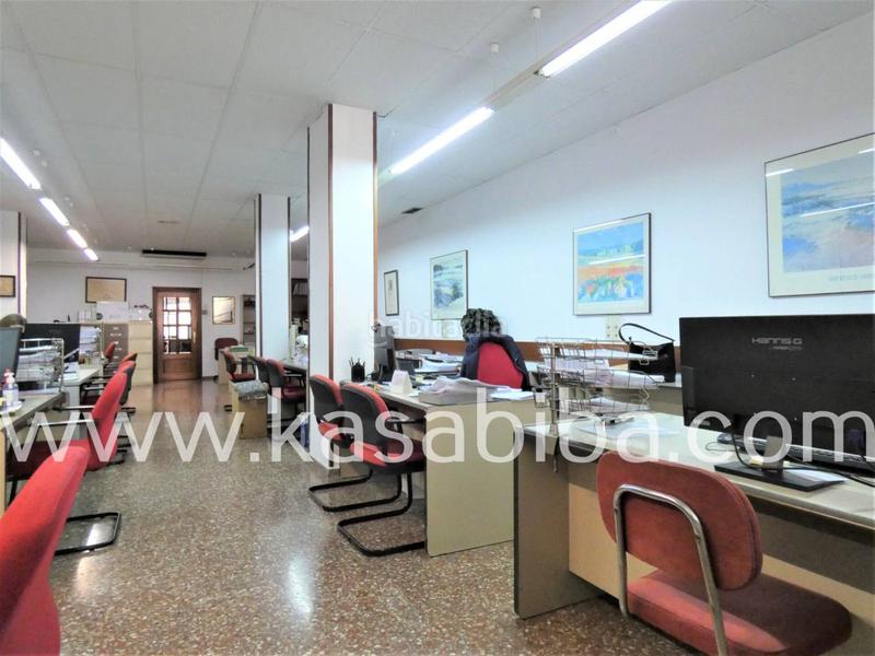 Foto f4d03814-5b95-4a5a-aec0-95405cfe2727. Locale commerciale in perez galdos 75 in Nou Moles Valencia