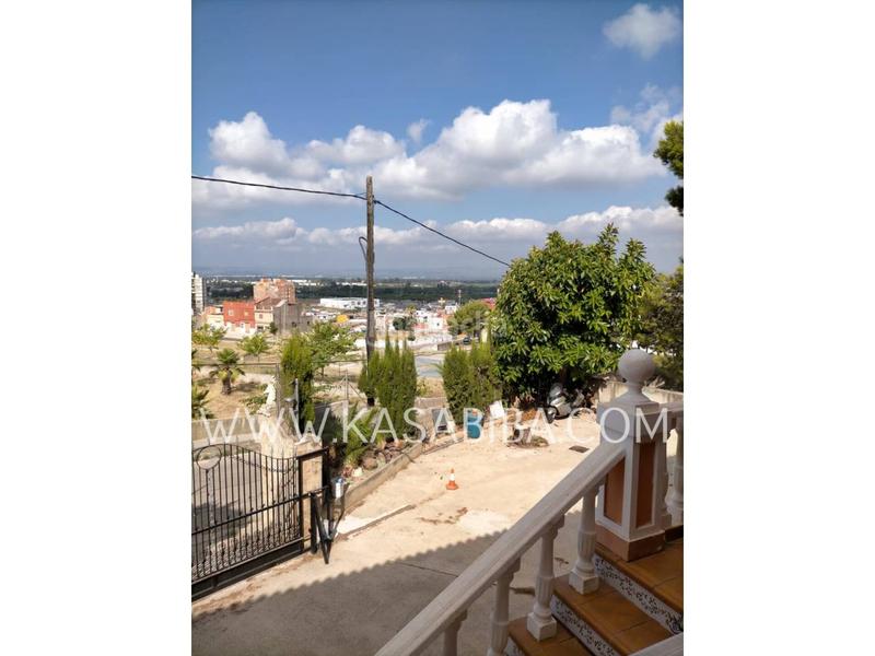 Foto 69b0d3f3-7b02-4bb2-8c40-c6feaeffcfea. Chalet mit parking pool in La Vila Alzira