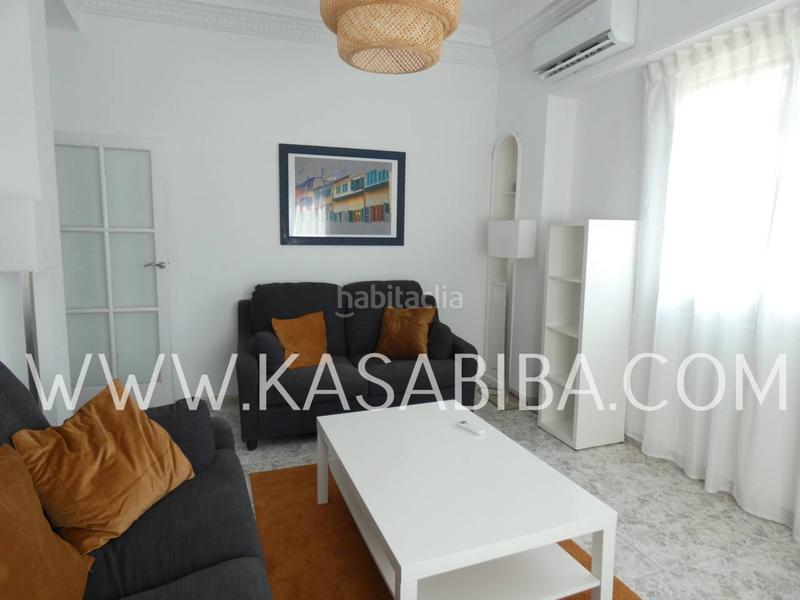 Foto 289602fd-02b5-44b8-b528-4ef3e475340c. Pis a El Botànic Valencia