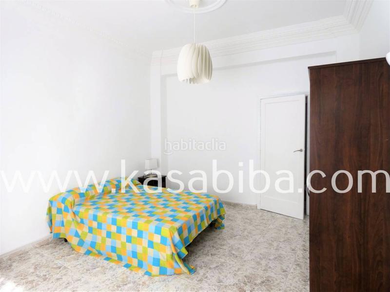 Foto ef3702c7-7237-42e8-afed-eab291872572. Pis a El Botànic Valencia