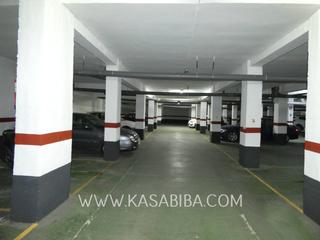 Aparcament cotxe  Torres. Estupenda plaza de aparcamiento para coche pequeño
