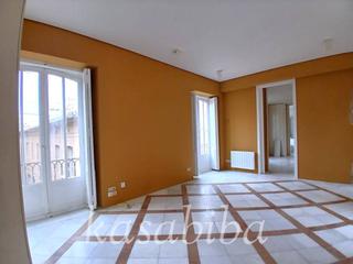Rent Flat  Correo viejo. Piso en alquiler en ciutat vella