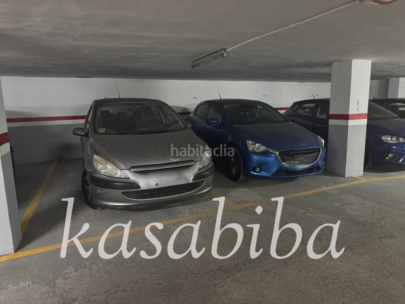 Foto 09325fa1-301d-4343-a476-5339baae0ab7. Car parking in El Botànic Valencia