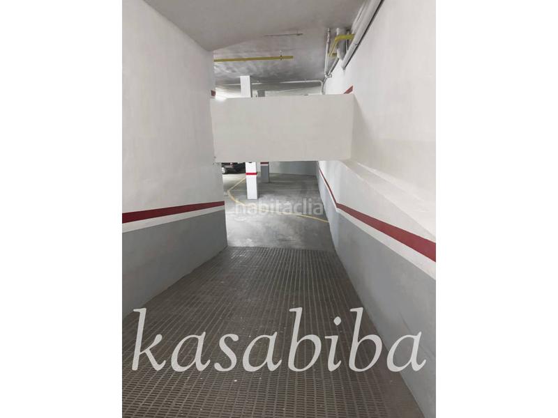 Foto 5b237290-5778-4252-896f-b3a8d60f593f. Car parking in El Botànic Valencia