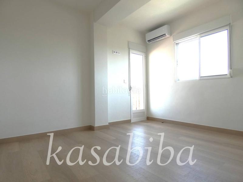 Foto 930d589a-f821-42cb-9c00-32bd1f584686. Alquiler piso  en alquiler en poblats maritims en Valencia