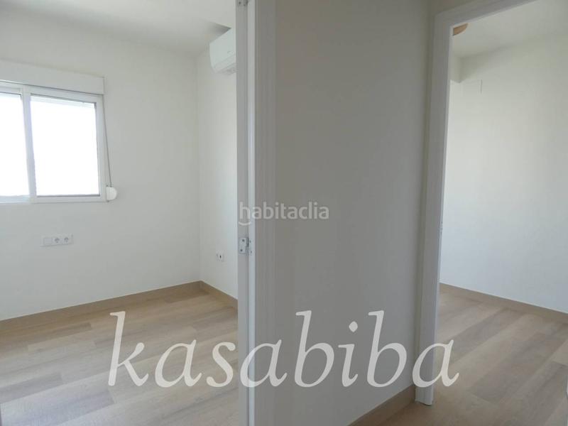 Foto 988f7695-ebac-40dd-ac7c-d5ee073594a0. Alquiler piso  en alquiler en poblats maritims en Valencia