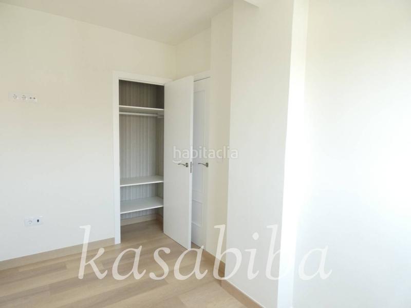 Foto 4307a592-a1f4-437b-b9d7-d1e093b4ae17. Miete etagenwohnung in Beteró Valencia