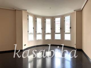 Location Appartement  Antonio suárez. Piso en alquiler en pla del real