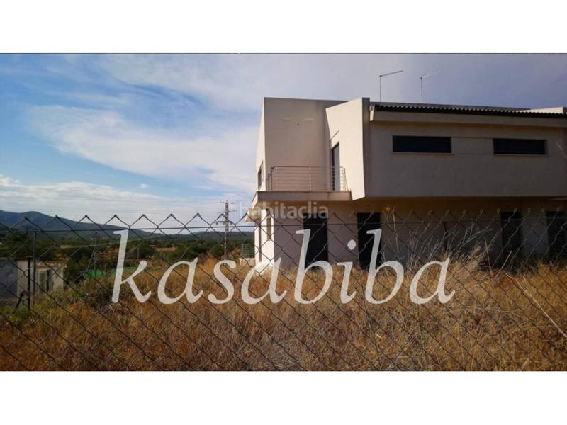 Foto 96b022b6-f28e-4513-9c75-00b7635ef93e. Casa pareada chalet pareado en venta en las pedrizas en Chiva