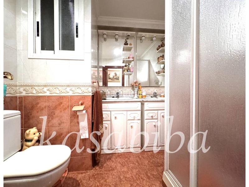 Foto b27a87bb-9a69-48d5-bcf1-e68c771aa223. Pis a Mont Olivet Valencia