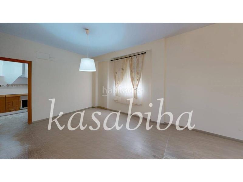 Foto 2f0d8ae4-e8a8-4e21-8a61-38df2a6108c5. Casa a schiera con parcheggio in Montroy