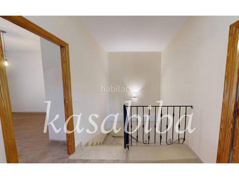 Foto 8681371b-c3a5-43e9-9ae7-88e2fd3a8d34. Casa a schiera con parcheggio in Montroy