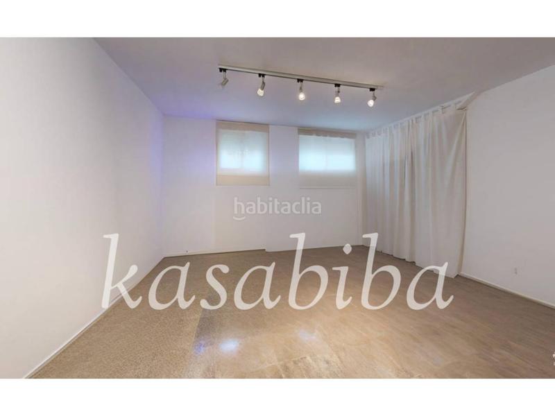 Foto ce8e38cc-dfb2-436b-8495-45a976af25f9. Casa a schiera con parcheggio in Montroy