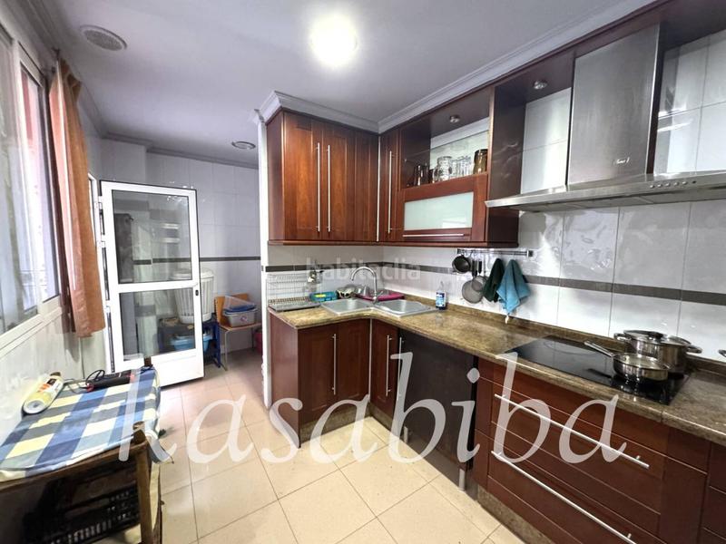 Foto 96a7d0ac-4a42-44e4-a530-2b95fef48a20. Casa amb calefacció aparcament a El Cabanyal-El Canyamelar Valencia