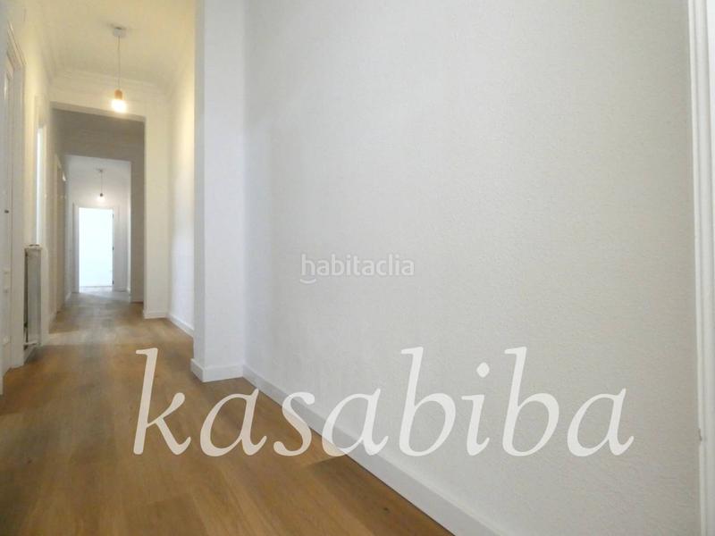 Foto 9c4921b8-c97b-4408-9785-317917c32eea. Rent flat with heating in Russafa Valencia