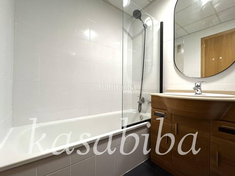 Foto 1bfff111-eb74-4f13-8614-7d65069a2ec1. Lloguer pis amb calefacció aparcament a El Botànic Valencia