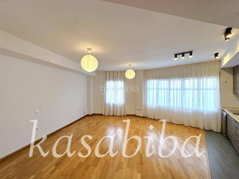 Foto 5c1a1da3-fffb-4f17-a054-3c53250e459b. Lloguer pis amb calefacció aparcament a El Botànic Valencia