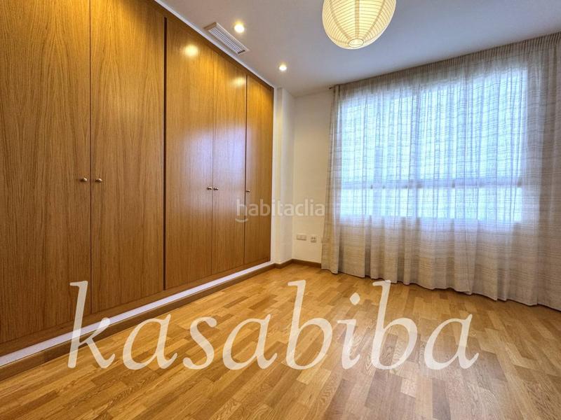 Foto 1828c090-d17f-45fa-b532-71bdbb75ec59. Location appartement avec chauffage parking dans El Botànic Valencia