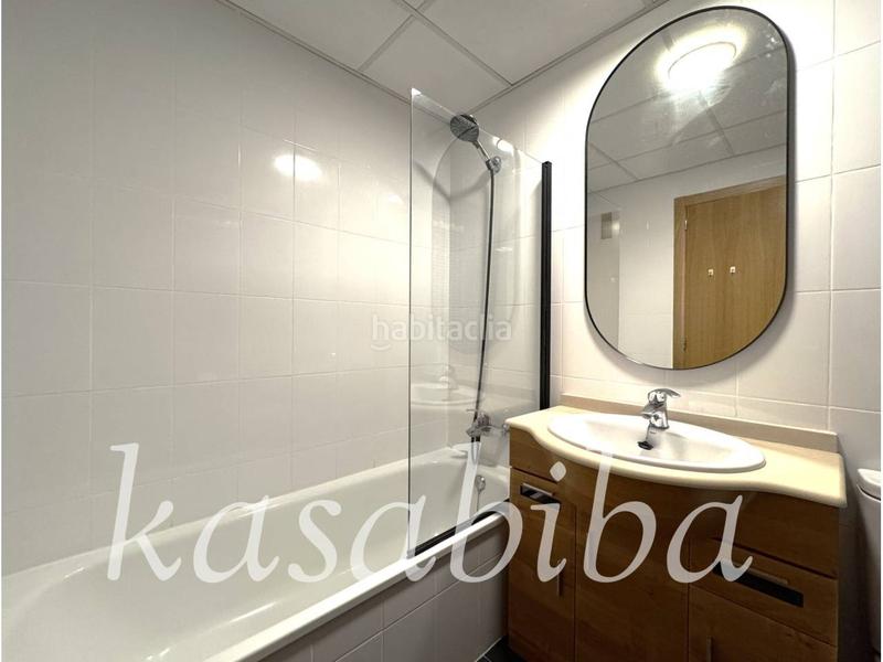 Foto 5eeb9fee-0c63-406b-826b-494d3d711c66. Miete etagenwohnung mit heizung parking in El Botànic Valencia