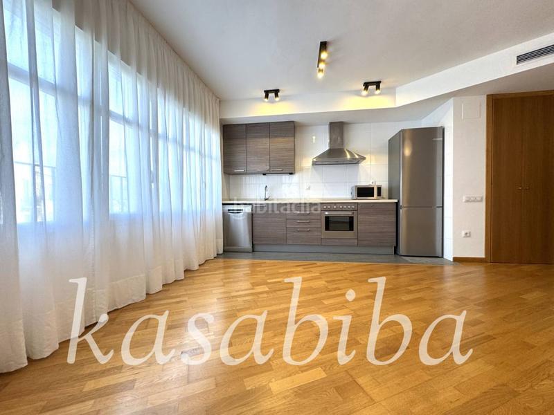 Foto 83ad42ca-3c63-4fff-ad8a-2a43fe2ecad3. Miete etagenwohnung mit heizung parking in El Botànic Valencia