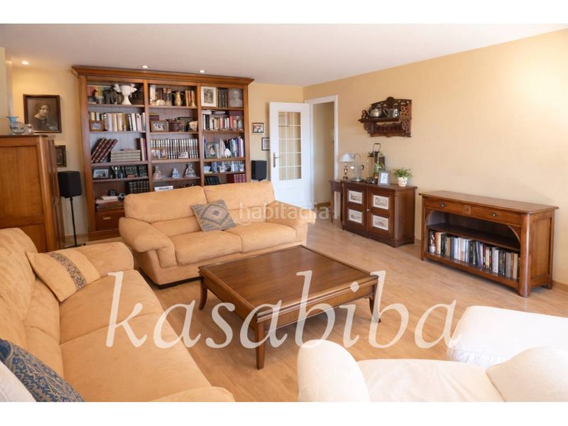 Foto b01f6f03-5421-4aa0-8a23-ab9a6fc3ab37. Pis amb calefacció aparcament a El Pilar Valencia