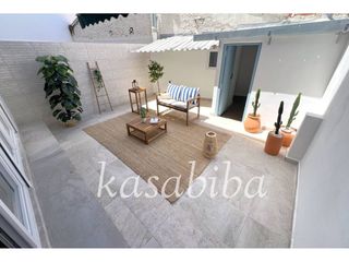 Pis  Calle peris brell. Vivienda con dise�o, luz y terraza privada en una de las zonas c