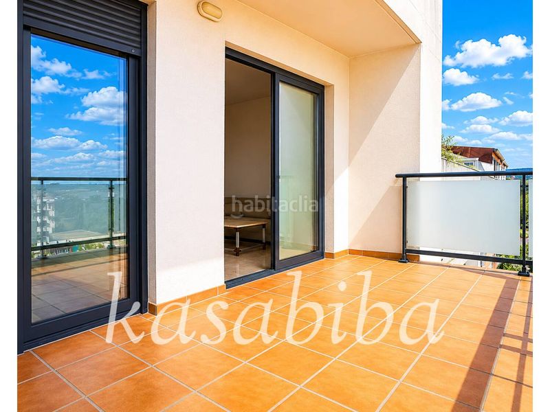 Foto e80d4bfc-8ff4-4991-8820-6c066c7e8fd9. Pis amb calefacció aparcament piscina a Valterna Paterna