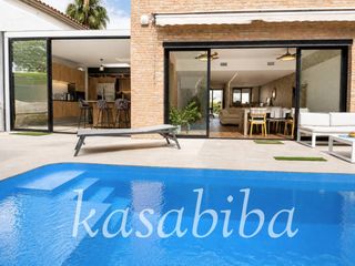 Casa bifamiliare  Calle ares del maestrat. Chalet pareado en venta en paterna