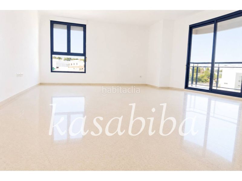 Foto 0aeb986a-8972-4330-a0a9-9a049d6548ae. Pis amb calefacció aparcament a Rocafort