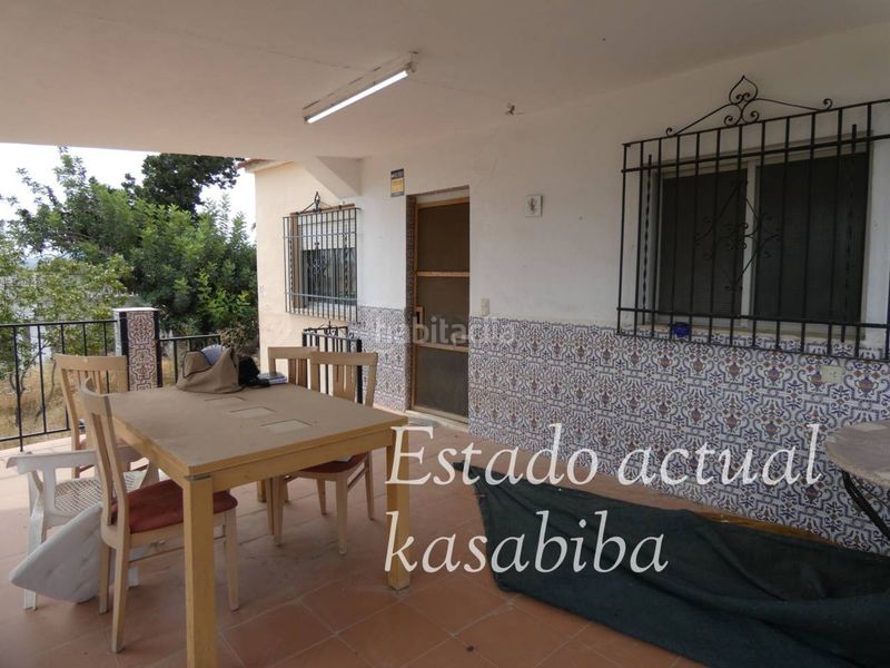 Foto f15b7b6b-abf1-454d-8962-c655b05e95a8. Xalet amb piscina a Vilamarxant