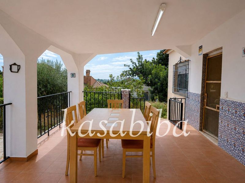 Foto f33011e0-be43-4786-a09d-33381e27445b. Xalet amb piscina a Vilamarxant