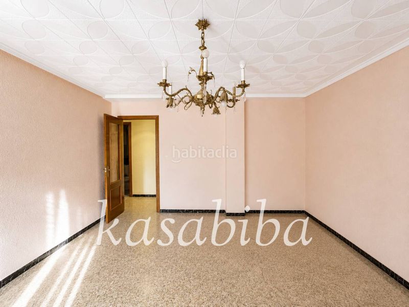 Foto f8de42ff-f6dd-4ead-82c3-008f6ae41943. Pis a L´Hort de Senabre Valencia
