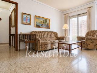 Appartamento  Avenida ausiàs march. Piso en venta en quatre carreres
