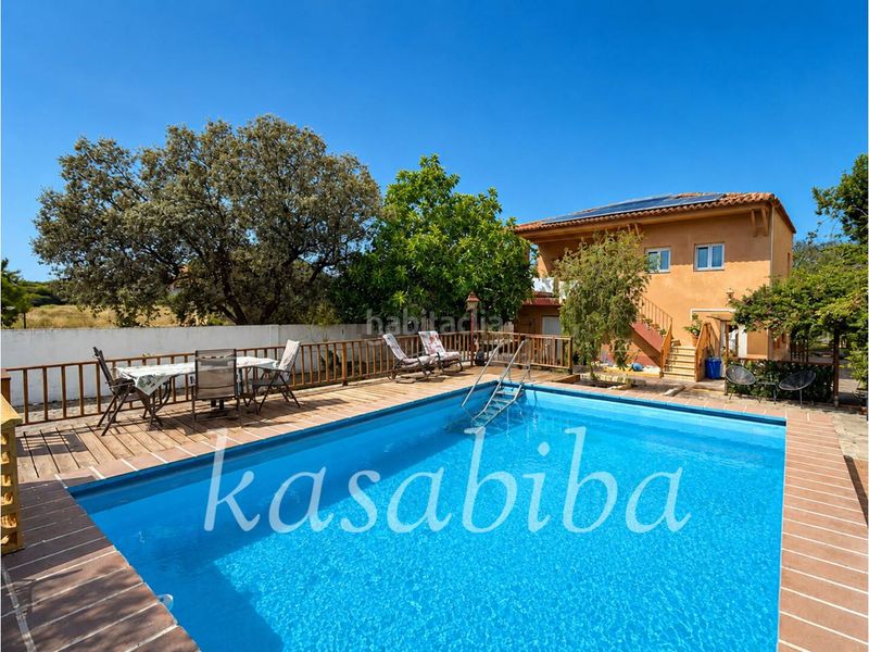 Foto cdc208db-c91a-4741-b1bd-8bc83a1340d7. Xalet amb calefacció aparcament piscina a Albalat dels Tarongers