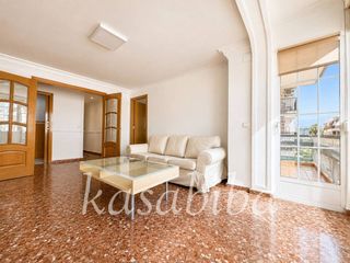Pis  Calle ramón y cajal. Piso en venta en burjassot