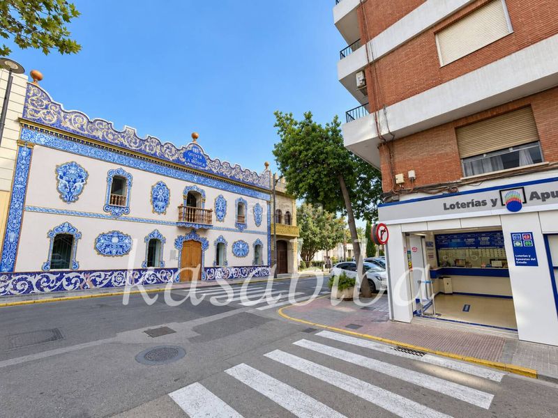 Foto e06c05ac-a5a3-4f92-9f26-0f88fc95a128. Piso vivienda con plaza de garaje incluida en Centro Ciudad Manises
