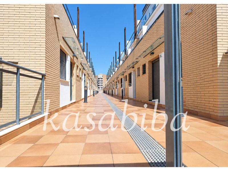 Foto 3e6d58b3-7010-4e47-ba82-8154b0458754. Casa adossada a Sueca Sueca