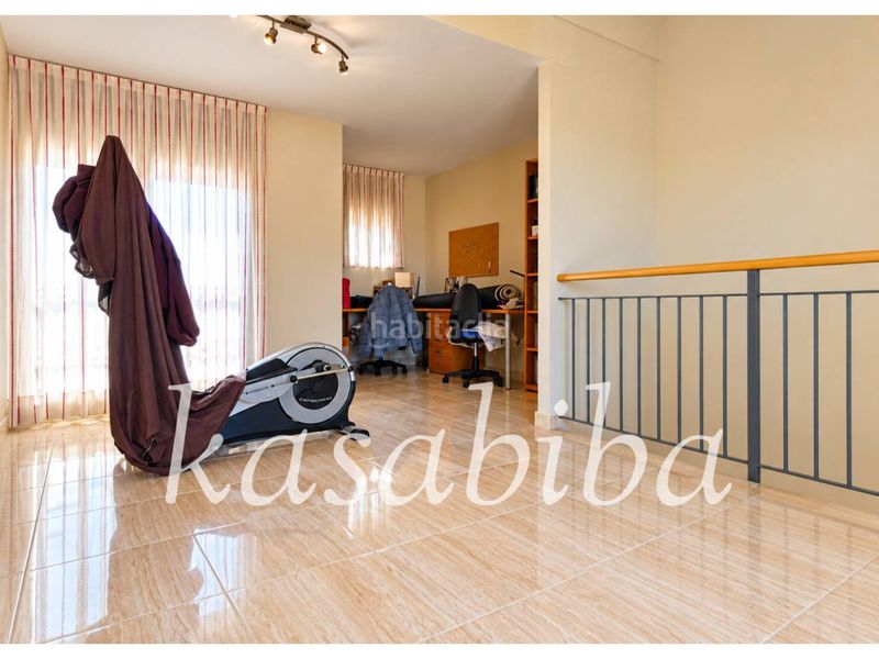 Foto 7d064d77-cfb7-49a7-a15d-bdbe9a58cc4b. Casa adossada a Sueca Sueca